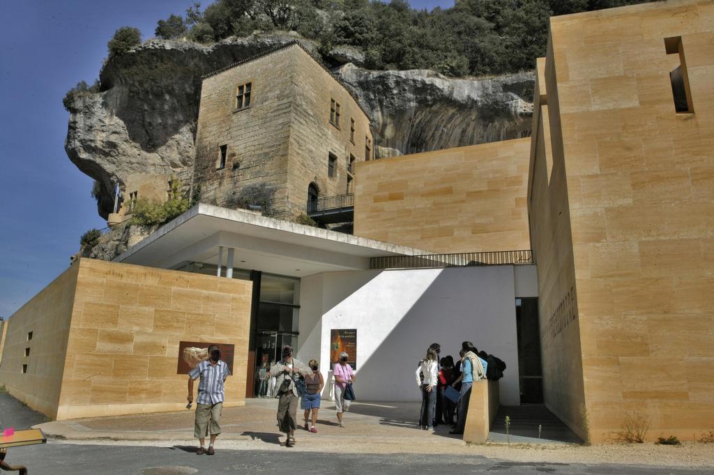 Hostellerie du Passeur - Hôtel&Restaurant - Climatisation et Piscine chauffée Les Eyzies Exterior foto