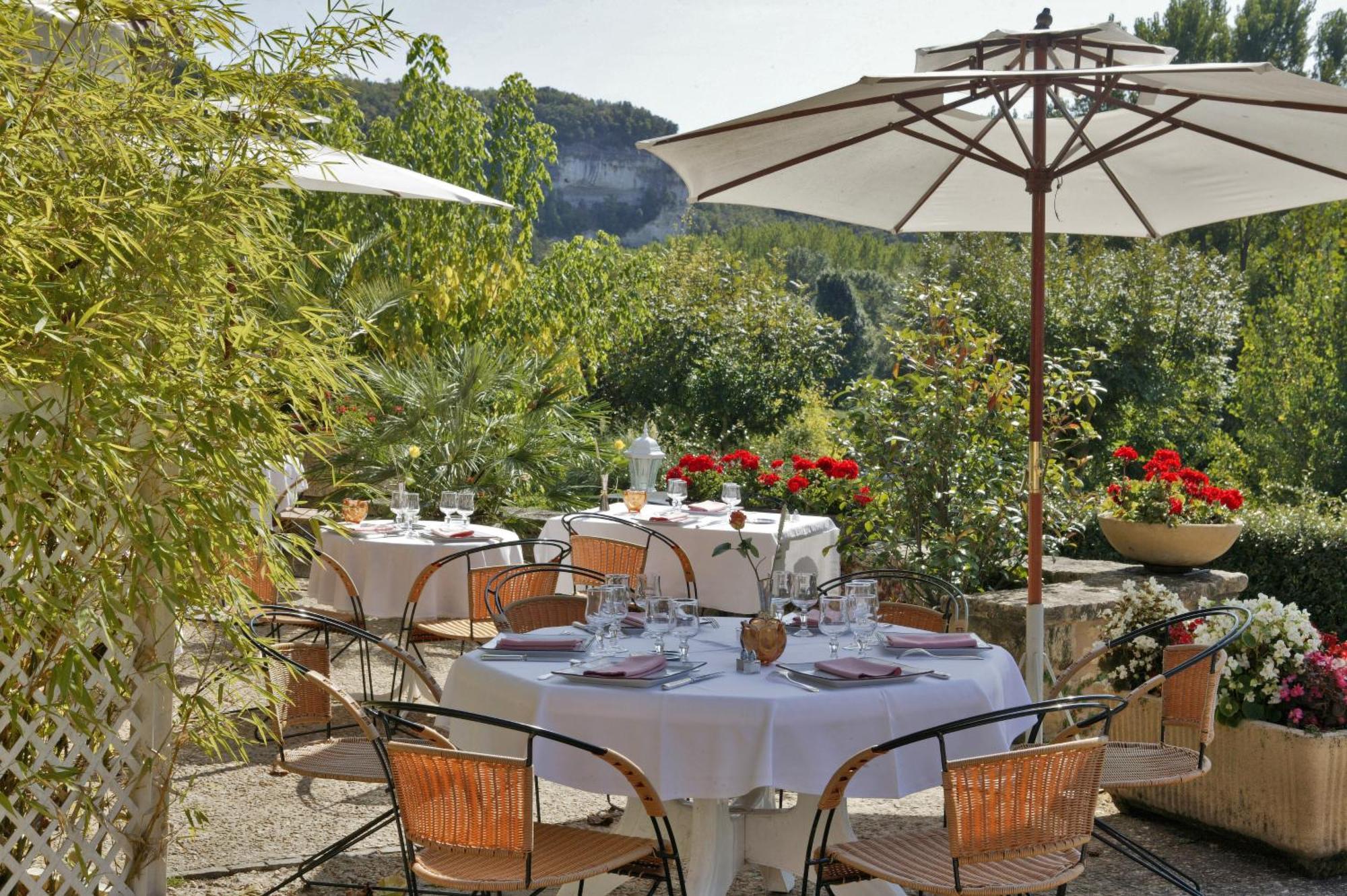 Hostellerie du Passeur - Hôtel&Restaurant - Climatisation et Piscine chauffée Les Eyzies Exterior foto